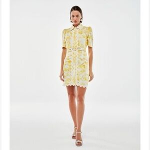 VESTIDO CURTO VERCELLI AMARELO Yellow Dress